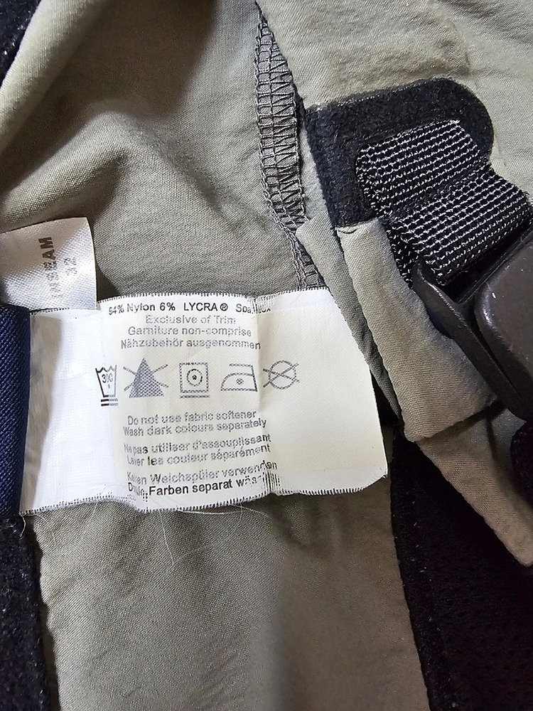 아크테릭스 바지 이미지