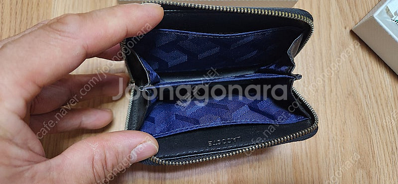 라코스테 카드 지퍼지갑 팝니다--3