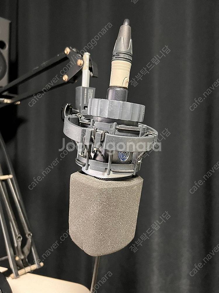 AKG C214 마이크 괜찮게 팝니다--0