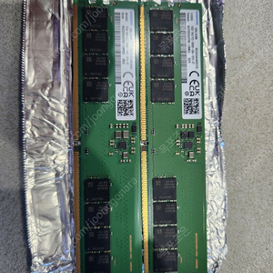 데스크탑용 삼성 DDR5 32(16X2) 5600B 싸게팝니다.