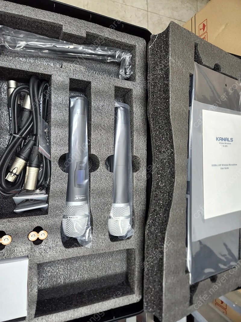 고급 무선마이크 2체널 BK2001A 900MH 입니다