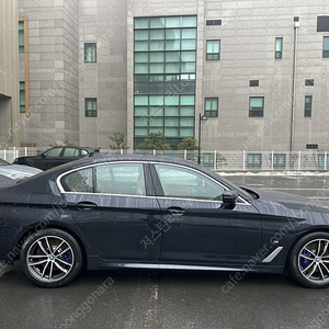 BMW 520i M스포츠 패키지 블랙 무사고 팝니다.