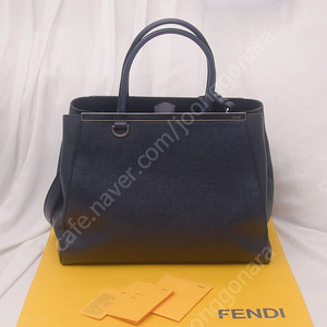 펜디 (FENDI) 투쥬르백 미디움 다크네이비 (토트.숄더)