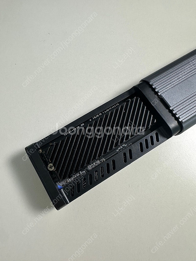 썬더볼트4 40Gbps M.2 NVMe SSD + 삼성...--1