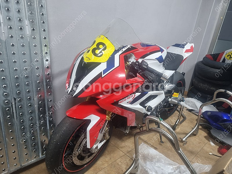 S1000rr. 18년식 스페셜카울 1인신조--0