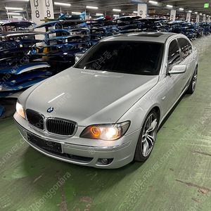 BMW E65 7시리즈 750i 앞범퍼,뒷범퍼,본넷,휀다,판넬,라디에이터,헤드라이트,운전석,조수석문짝,휠타이어,사이드미러,시트,내장재,후미등,트렁크,ABS,엔진미션부속,쇼바,하체