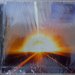 LUNA SEA SHINE 루나씨 미개봉 SCANDAL 스캔달 MIRROR. Kiss from darkness 초회한정본(CD+DVD) 미개봉 팝니다.