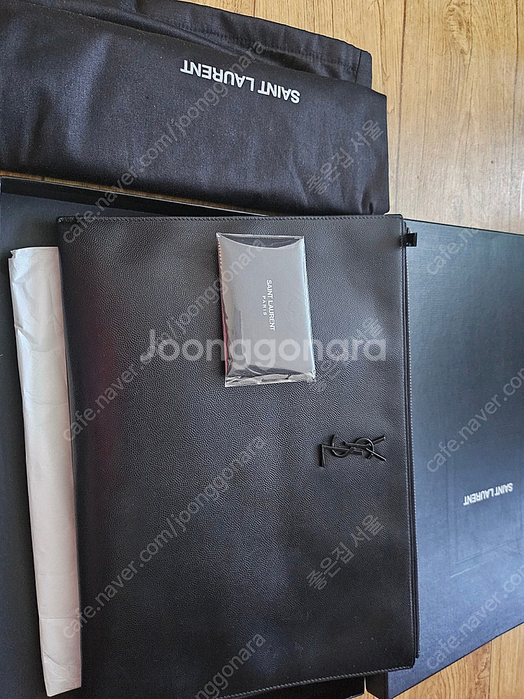 생로랑 캐비어블랙로고 클러치(풀박스)--0