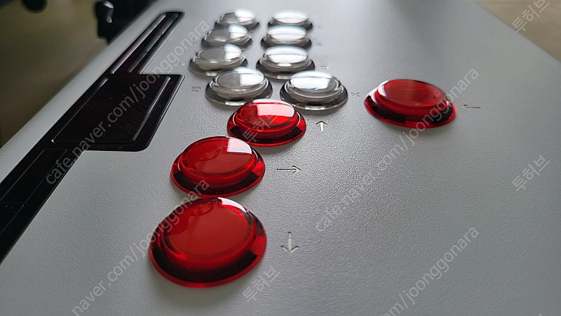 PDP 빅트릭스 히트박스 조이스틱 victrix pro fs 12 화이트 권바 그래비티 버튼 이미지