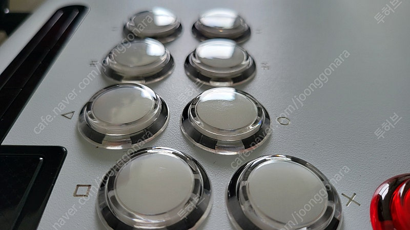 PDP 빅트릭스 히트박스 조이스틱 victrix pro fs 12 화이트 권바 그래비티 버튼 이미지