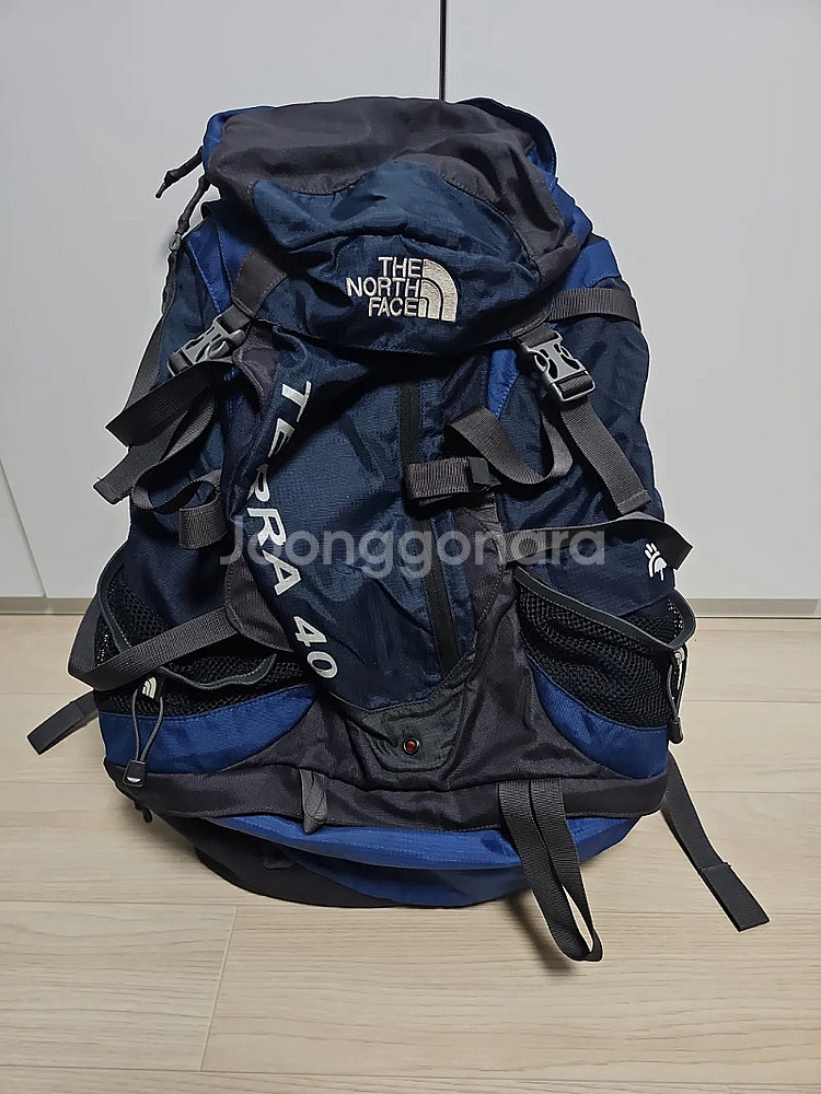노스페이스 정품 40리터 등산배낭(여행배낭가방) 팝니다--0