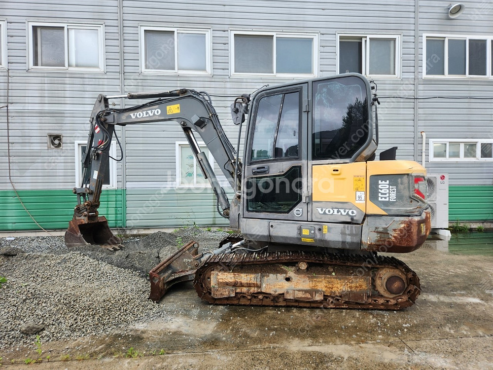 볼보 포크레인 공투02 EC60E 16년 6400시간 ...--0