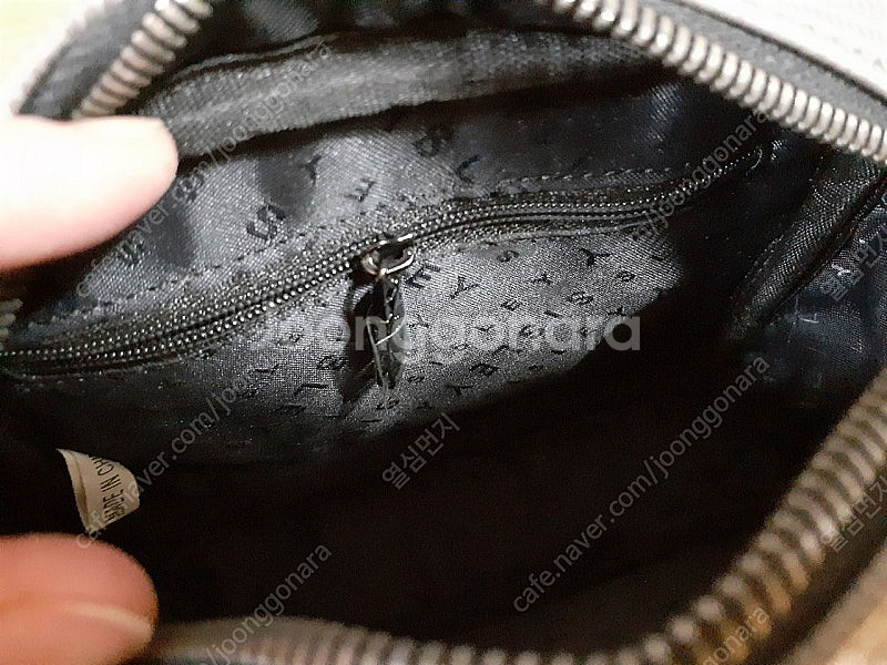 가방 가죽제품 예쁜니다 귀여워요 깨끗해요 편하게 사용하...--5