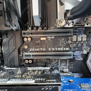 쓰레드리퍼 1900X + ASUS ROG ZENITH EXTREME 외