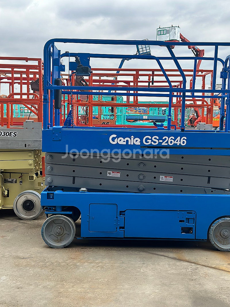 대기업이 선호하는 고소작업대라 다른가봐요 GS2646--4