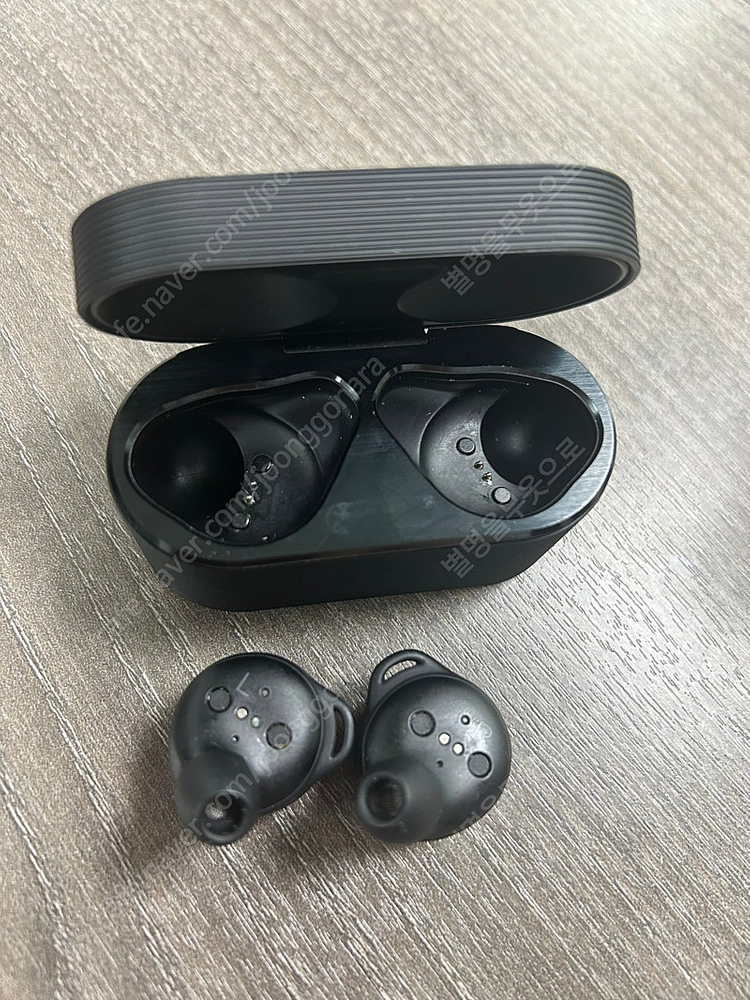 뱅앤올룹슨 BnO E8 Sport풀박스--3