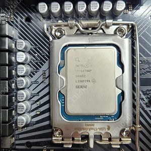 인텔 i7-14700F 정품 , 에즈락 Z790 PG 라이트닝 보드 판매합니다.