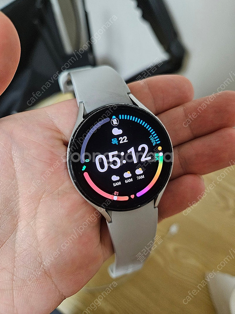 삼성 갤럭시 워치 4 44mm lte 버전 팝니다.--0