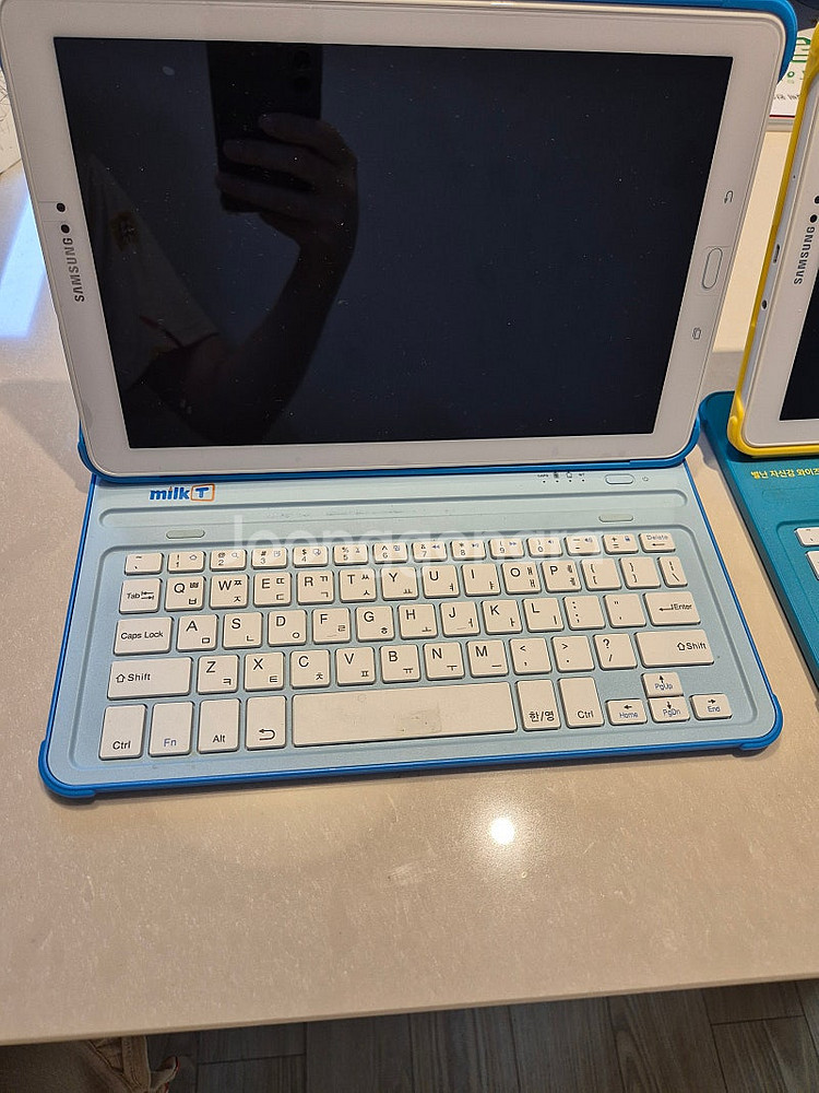 갤럭시탭sm-p580,2대--0