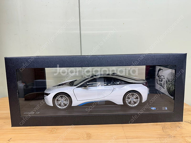 1:18 BMW I8 Mercedes Benz SL63...--0