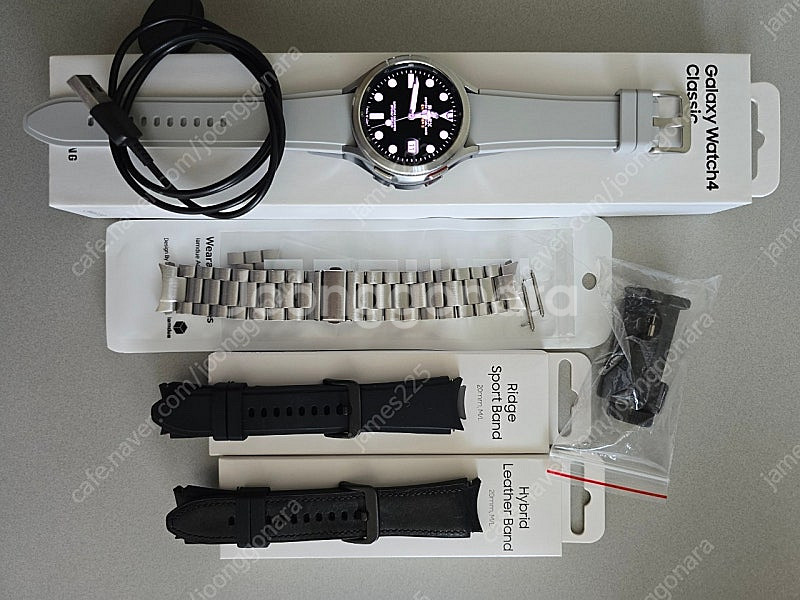 갤럭시 와치4 클래식 실버 LTE 46mm--0