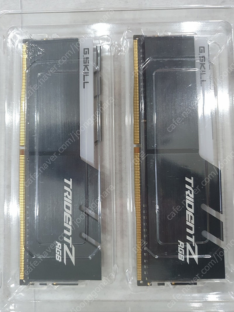 지스킬 트라이던트DDR4 3200 cl14 16G(8*2)판매합니다.--1