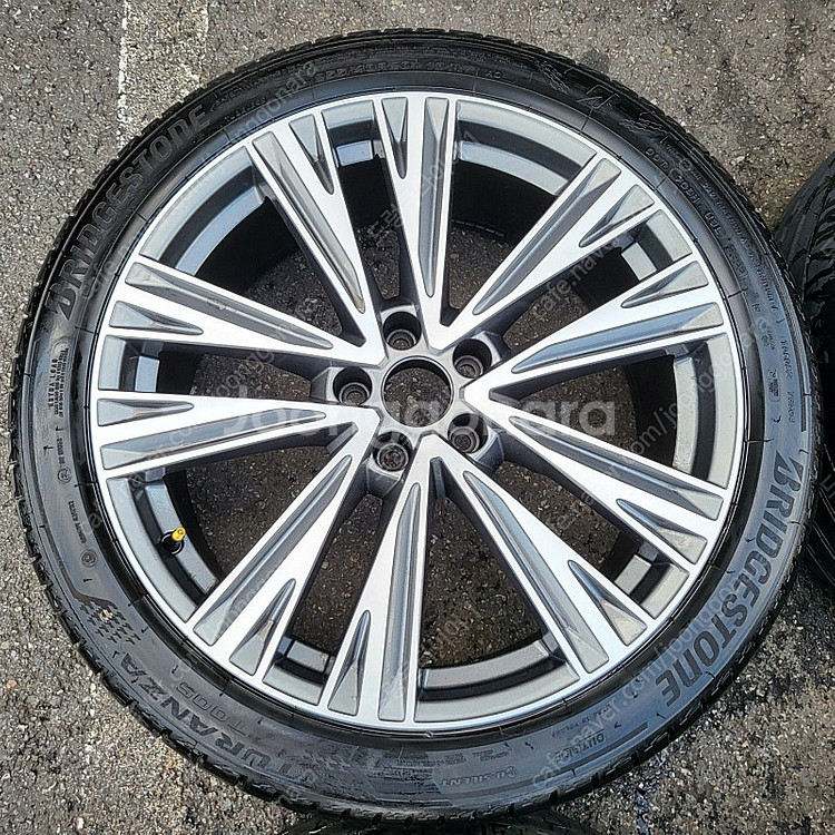 [판매]아우디 C8 A6 50TDI 정품 20인치 휠 ...--3