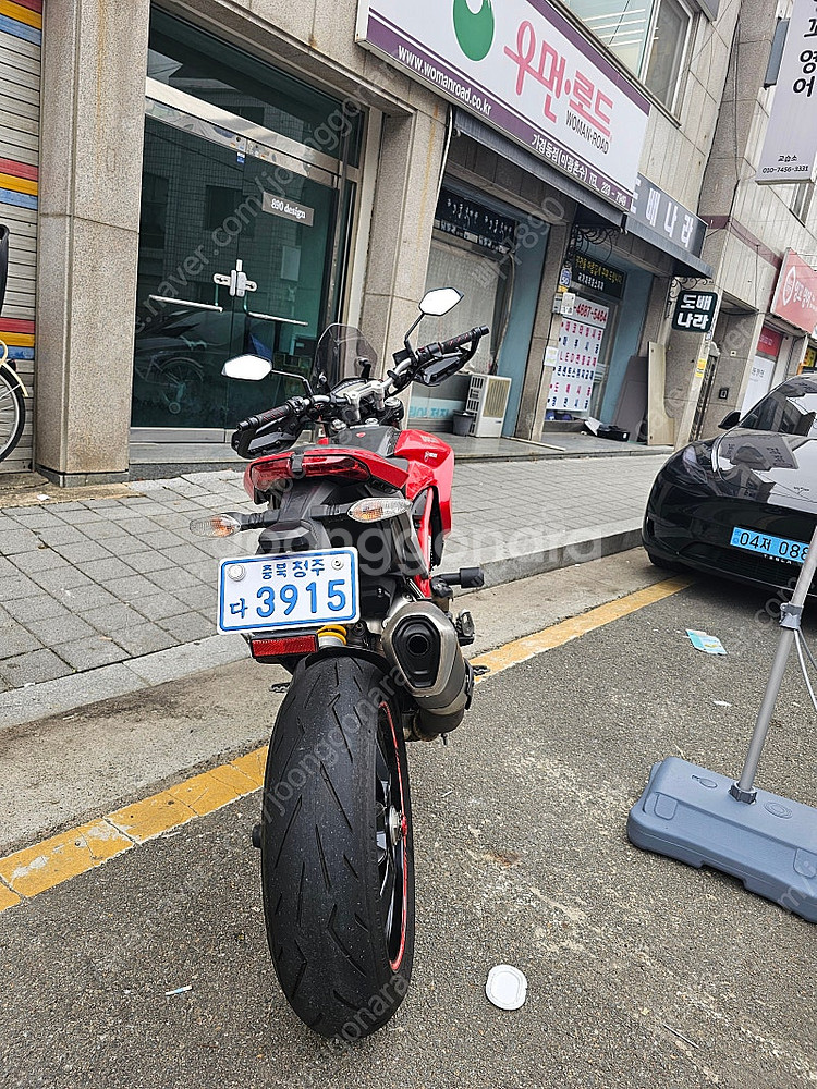 두가티 하이퍼모타드 939 판매합니다.--2
