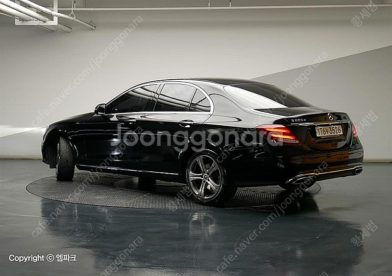 벤츠E-클래스 W213 E220d 아방가르드 (5인승)...--1