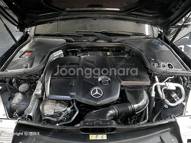벤츠E-클래스 W213 E220d 아방가르드 (5인승)...--4