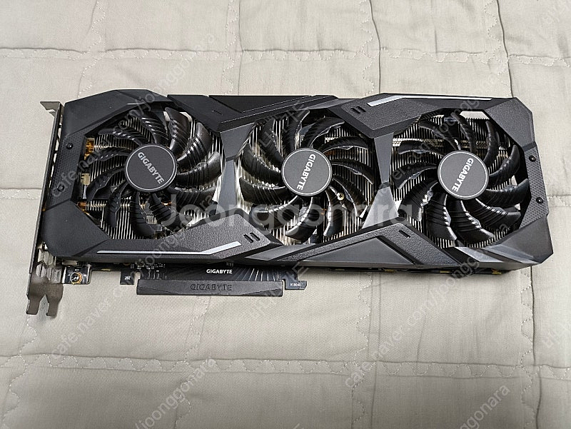 기가바이트 RTX2070 판매합니다--4