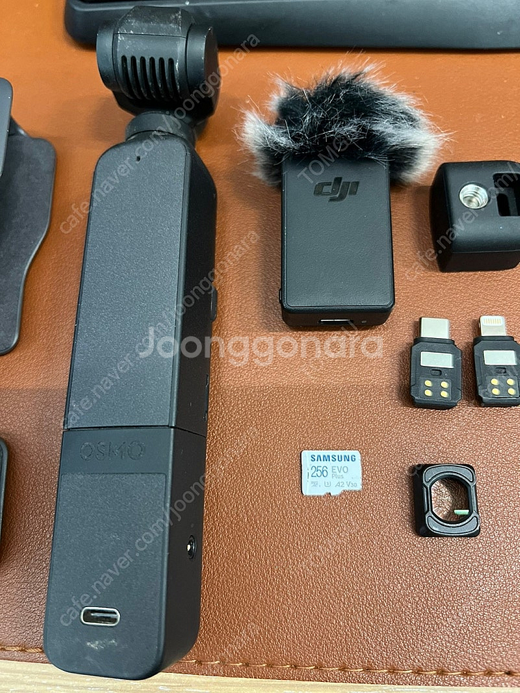 DJI 오즈모 포켓 2 크리에이터 콤보 판매 합니다--2