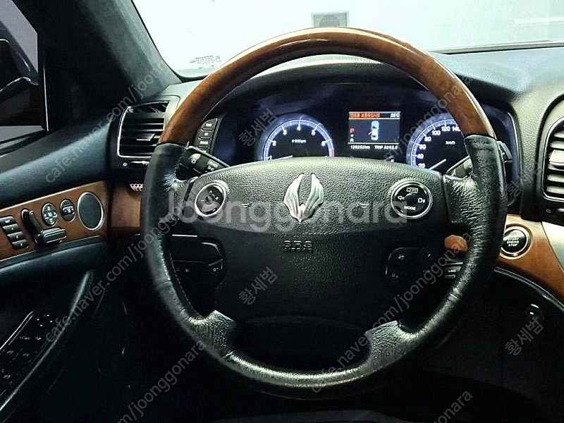 KG모빌리티(쌍용) 뉴체어맨W 가솔린 4WD CW600...--8