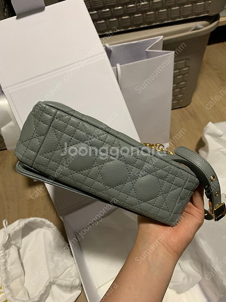 [새상품] 디올 카로백 스몰 그레이 팝니다--6