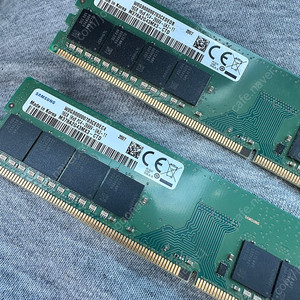 삼성 DDR4-2666 / 16GB / 2장 팝니다.