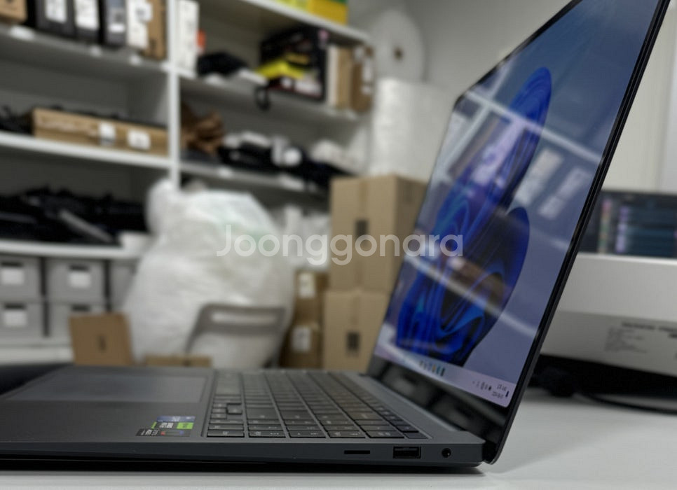 [삼성]갤럭시북3 울트라 NT960XFS-G72AG i...--4
