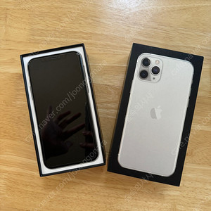 아이폰 11 프로 실버 64GB 판매합니다