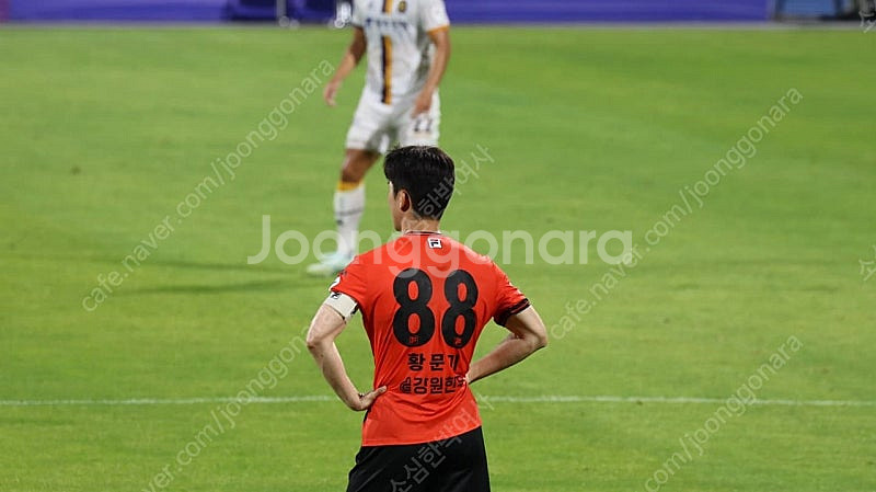 강원FC 황문기 선수 21~22시즌 유니폼 삽니다.--0