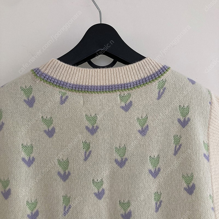 22fw 비이커X사키 BEAKER x SAKI 울 니트베스트/ 한섬 타임 마인 랑방 띠어리 이자벨마랑 바네사브루노 ... 이미지