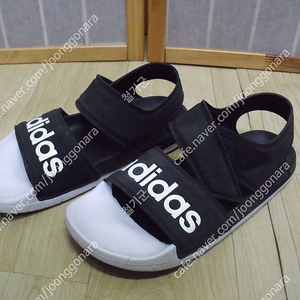 255mm adidas 아딜렛 스포츠 여름 샌들 255 블랙 화이트 F35416