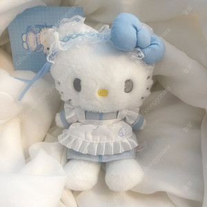 산리오 미즈이로 키티 마스코트