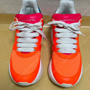 알렉산더 맥퀸 스니커즈 신발 운동화 오렌지 컬러 EU40 사이즈 McQueen running sneaker shoes