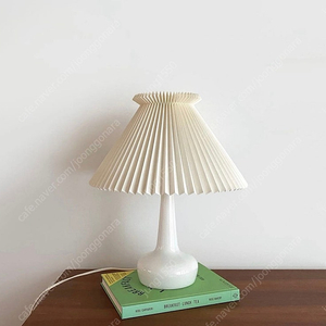 르클린트 311 덴마크 테이블 램프70‘s Danish cream lamp