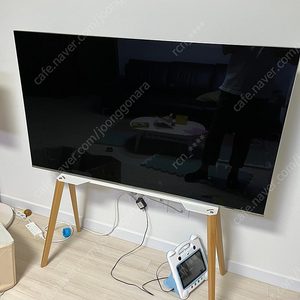 삼성 55인치 스마트 TV(un55ks8000fxkr) + 거치대 팝니다