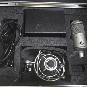 노이만 neumann m147 진공관 마이크 팝니다.