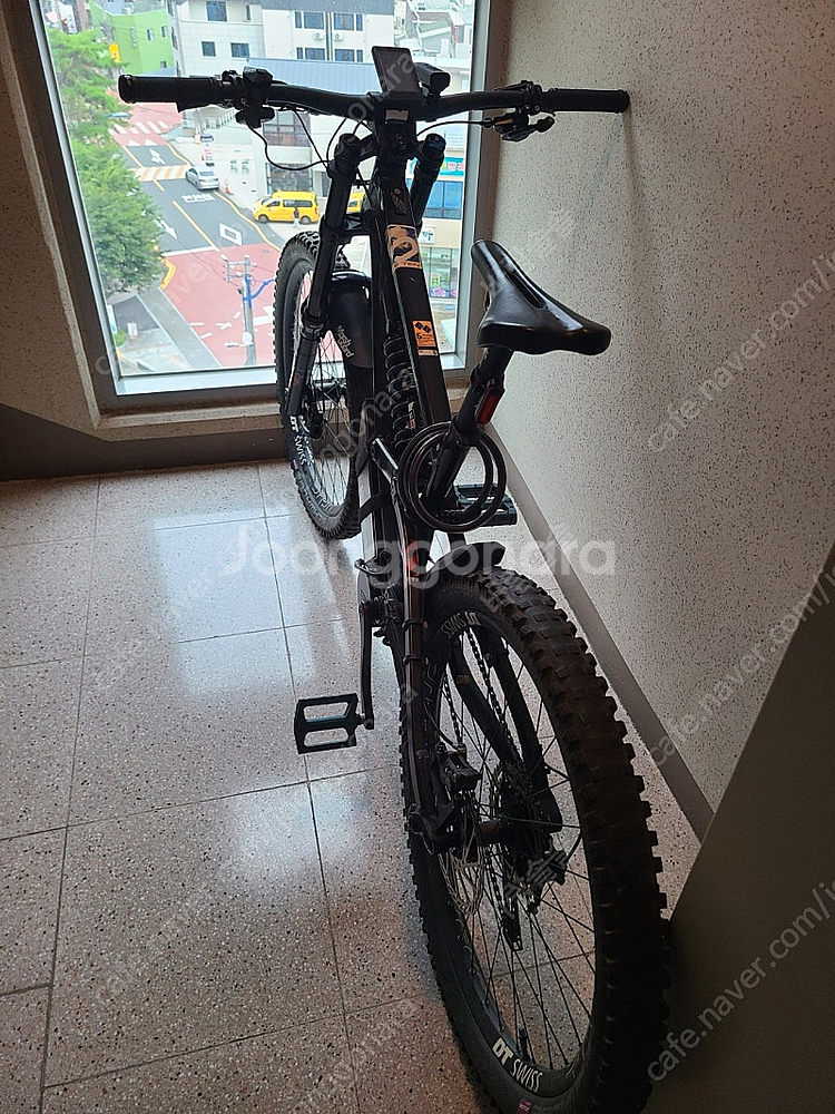 MTB 자전거 팝니다 전기모터 장착되어있음--7