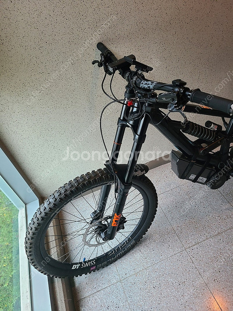 MTB 자전거 팝니다 전기모터 장착되어있음--8