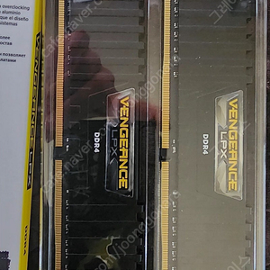 커세어 벤전스 ddr4 3600 cl18 32g(16X2) 팝니다.