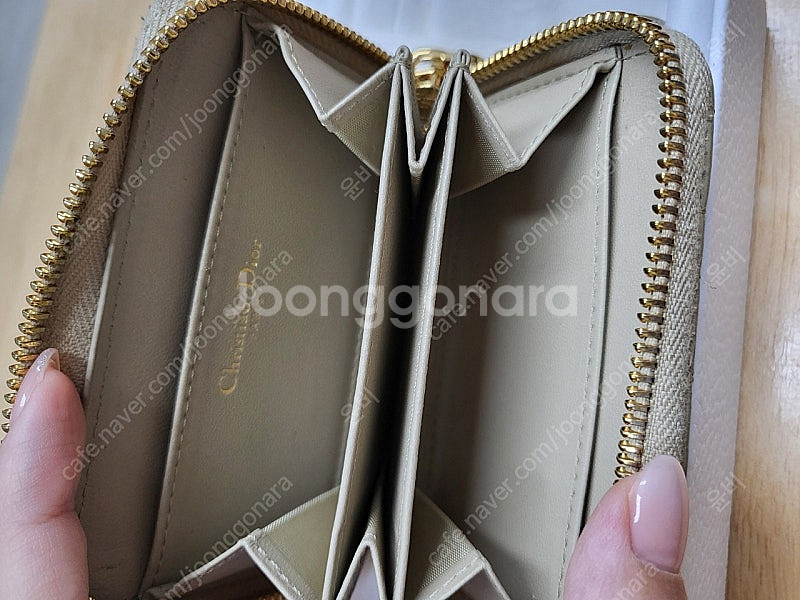 디올 카로 지퍼카드지갑 베이지--2