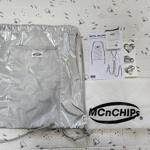 맥앤칩스 Metal velcro gym sack (silver)